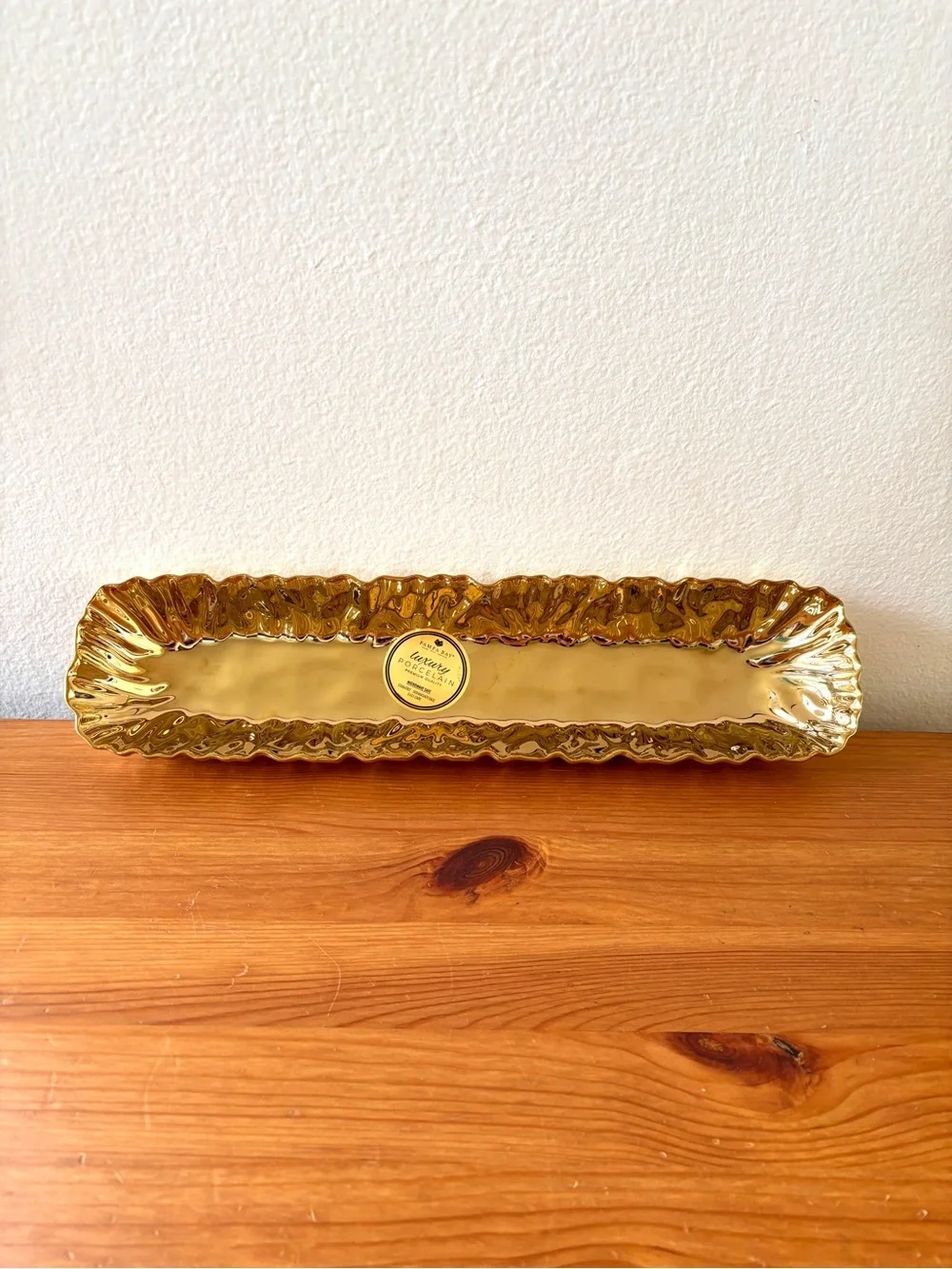 metallic gold finish porcelain cracker tray NWT